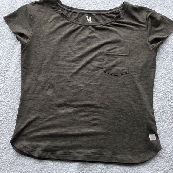 Vuori Tops - Vuori performance pocket tee in a dark heather green or olive Oversized